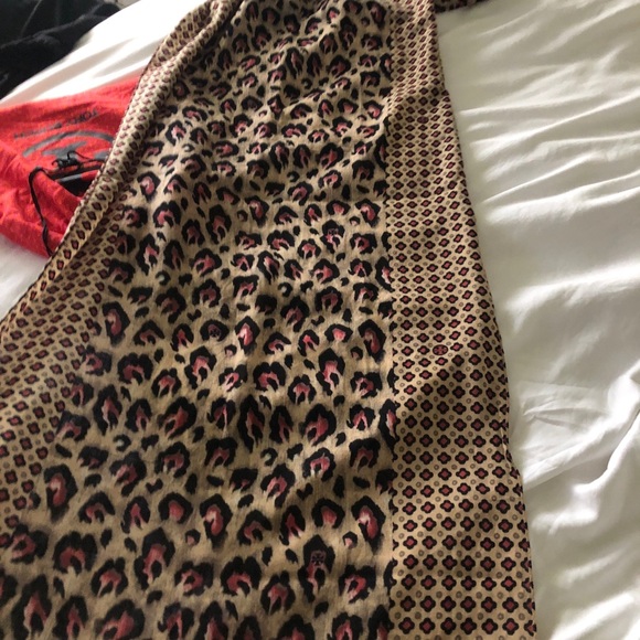 Tory Burch scarf✨ - Picture 3 of 4